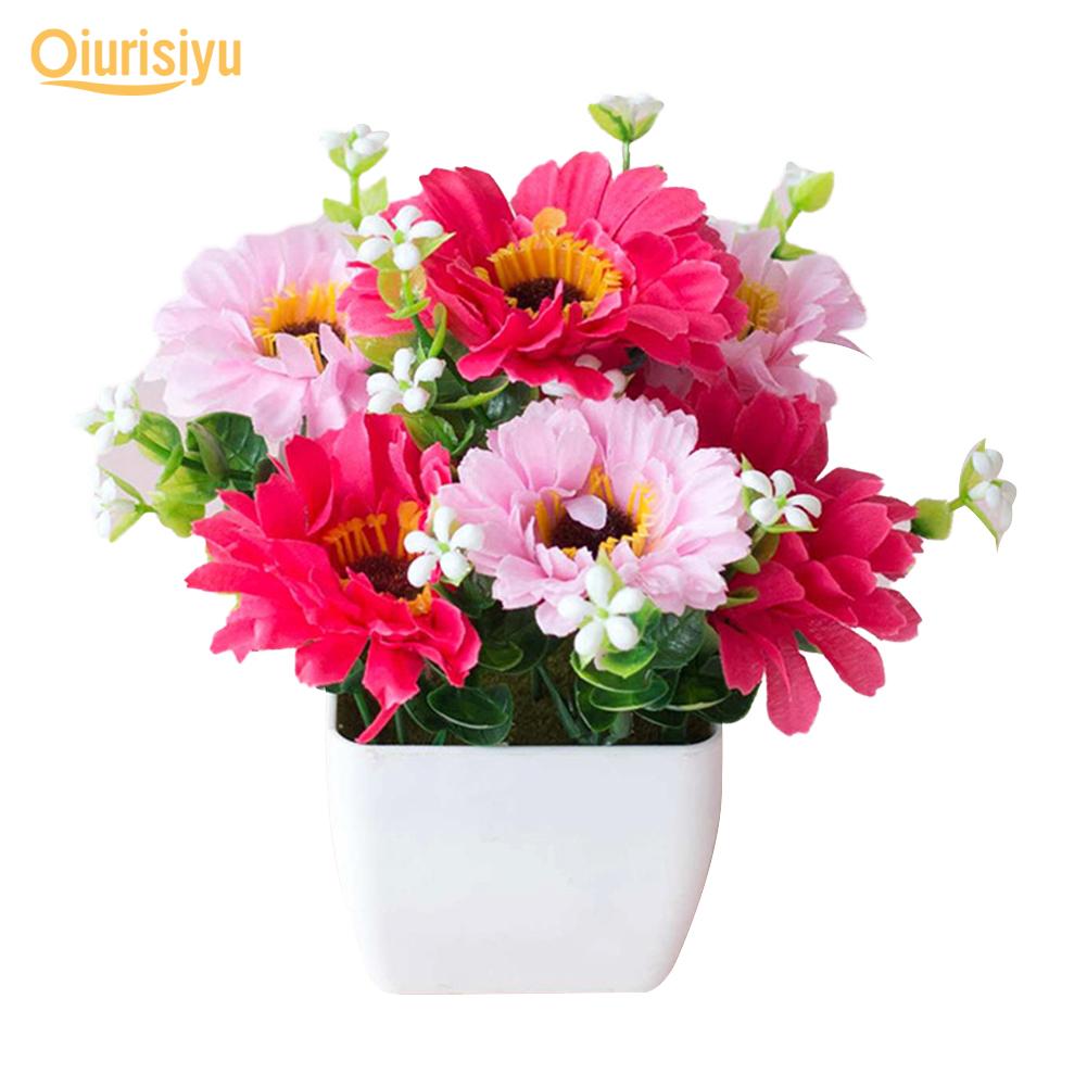 Искусственные цветы в горшочке, для декора помещений